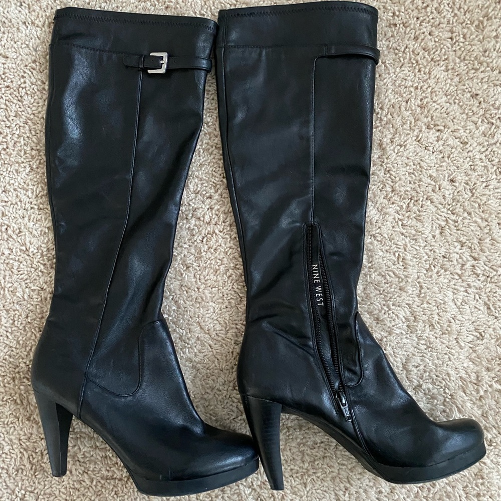 Black Nine West heeled boot